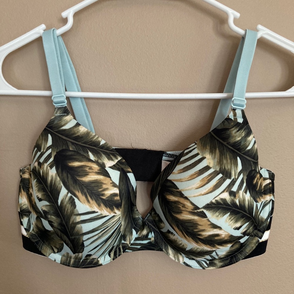 VS Pink Wear Everywhere Lightly Lined T-shirt Bra